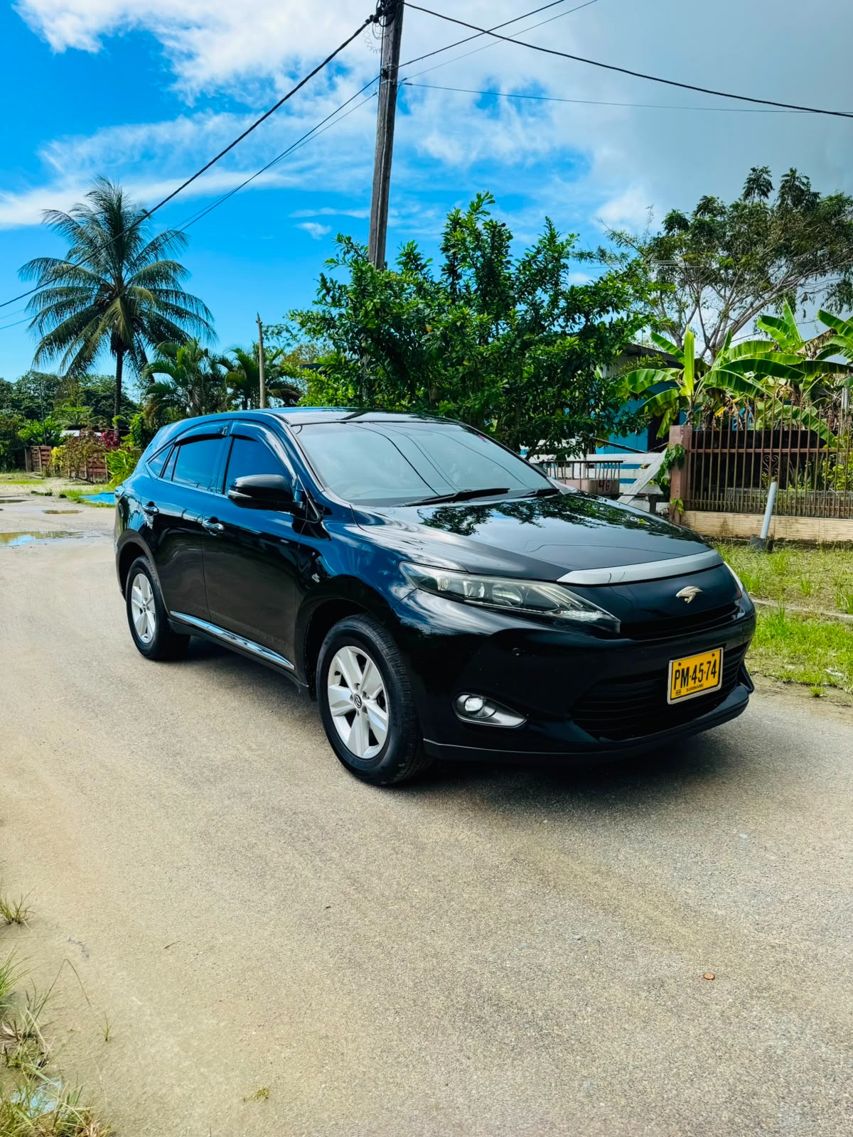 Toyota  Harrier 2016